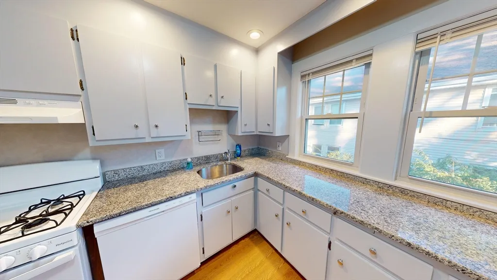 39-41 Upland, Belmont