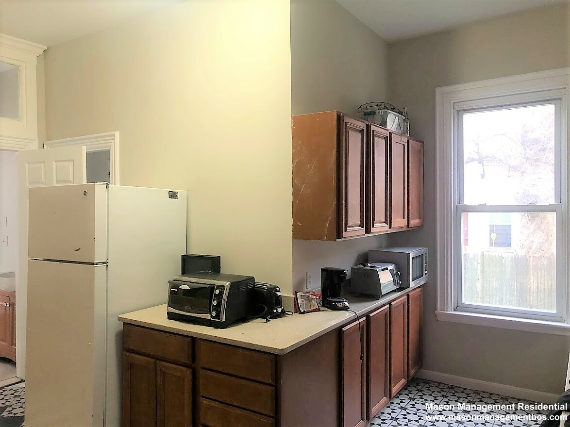 38 Gardner St, Allston