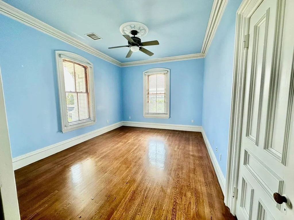 788 East Broadway, South Boston