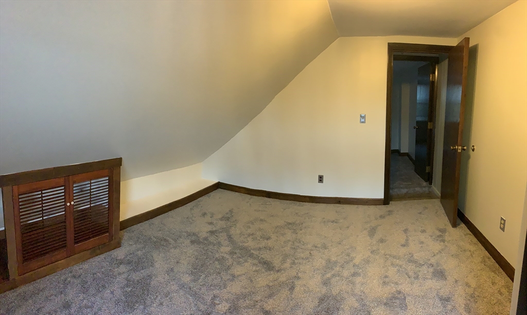 239 Grove St, Waltham