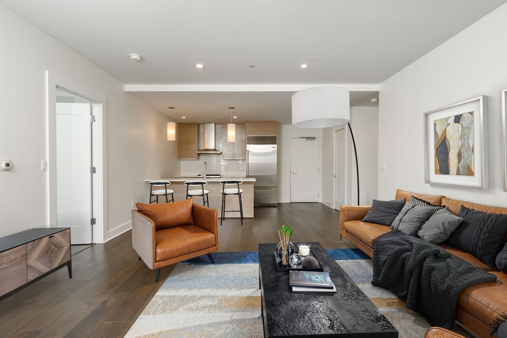 14 W Broadway, South Boston