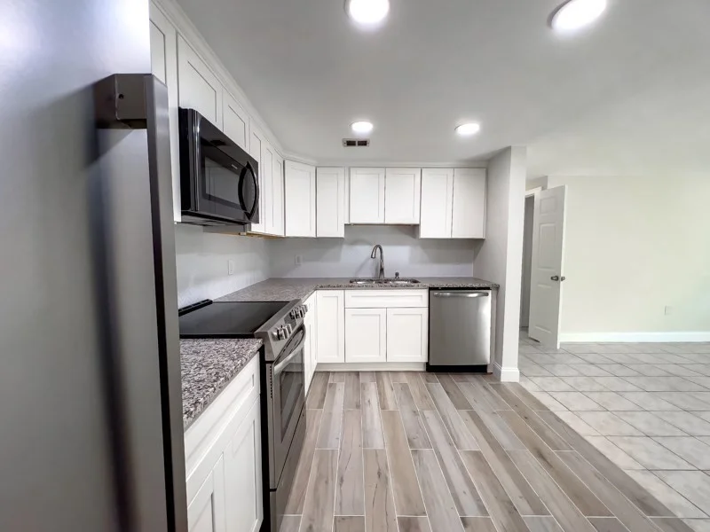 592 American Legion Highway, Roslindale