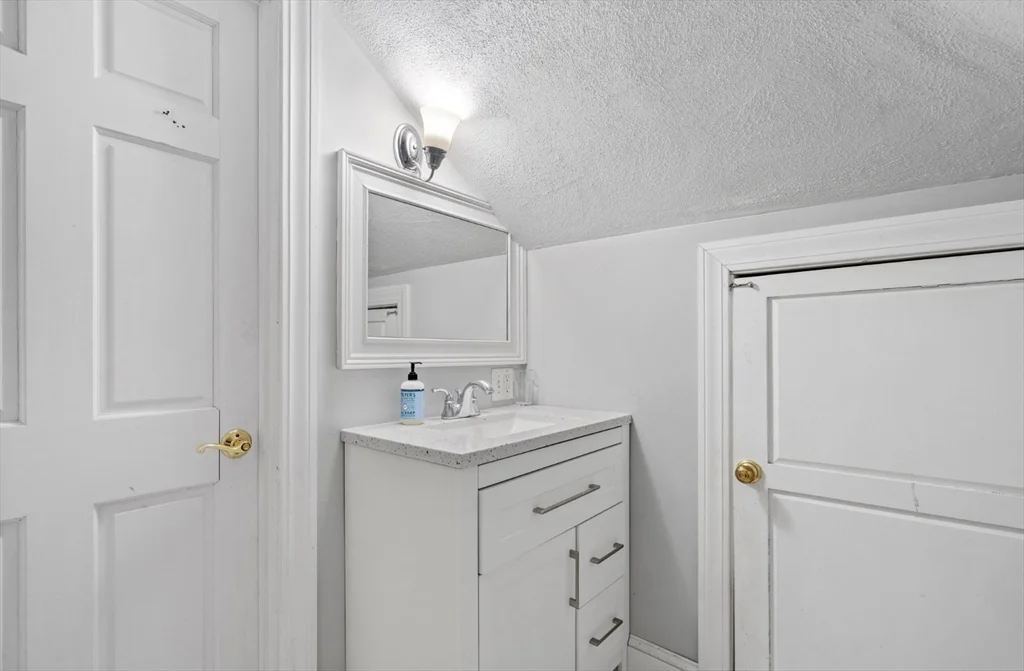 614 E 3rd, South Boston