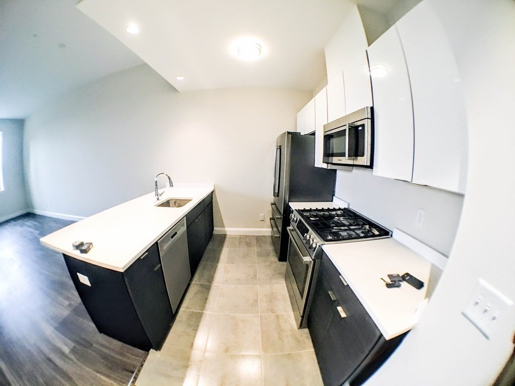 1022 Hancock St, Quincy