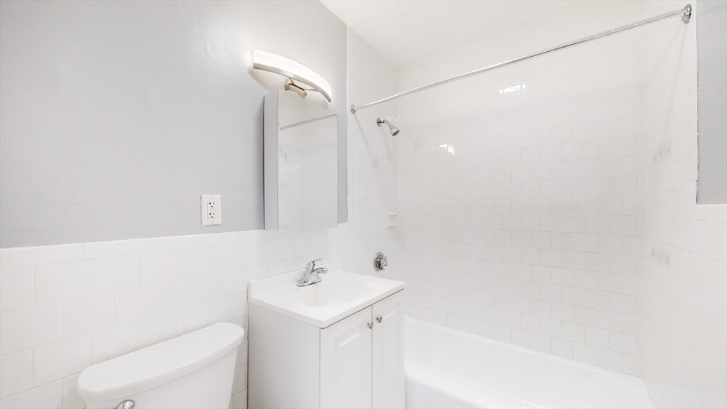 525 Highland Ave, Malden