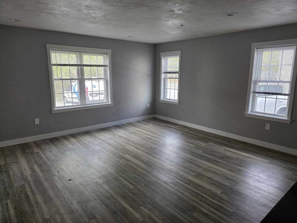 75 Merriam Ave, Leominster