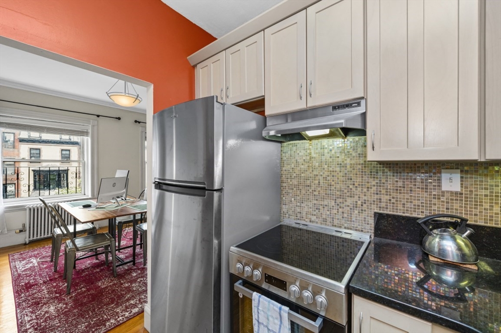 246 Beacon St, Back Bay