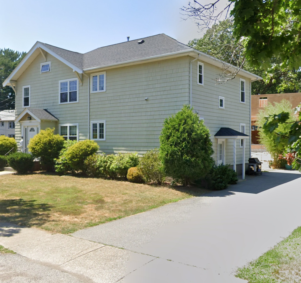 121 Cedric Rd, Newton Centre