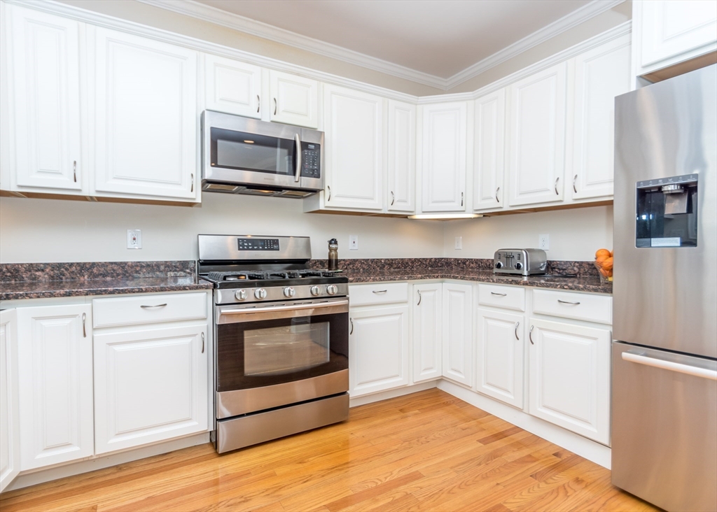 43 Hammond St, Waltham