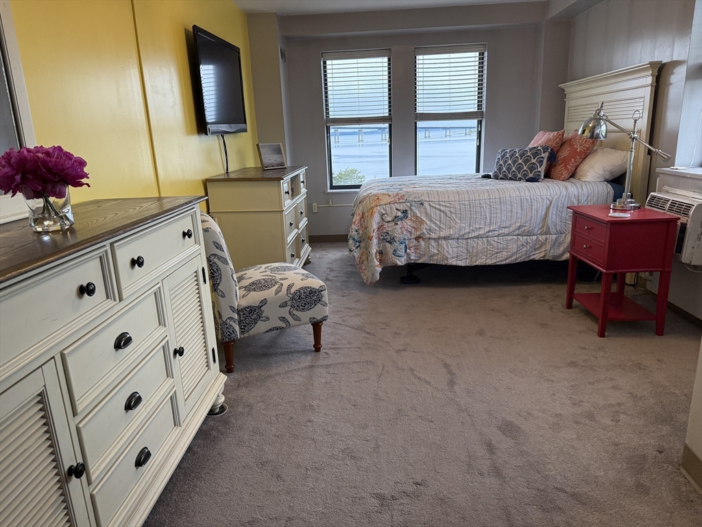 750 Davol St, Fall River