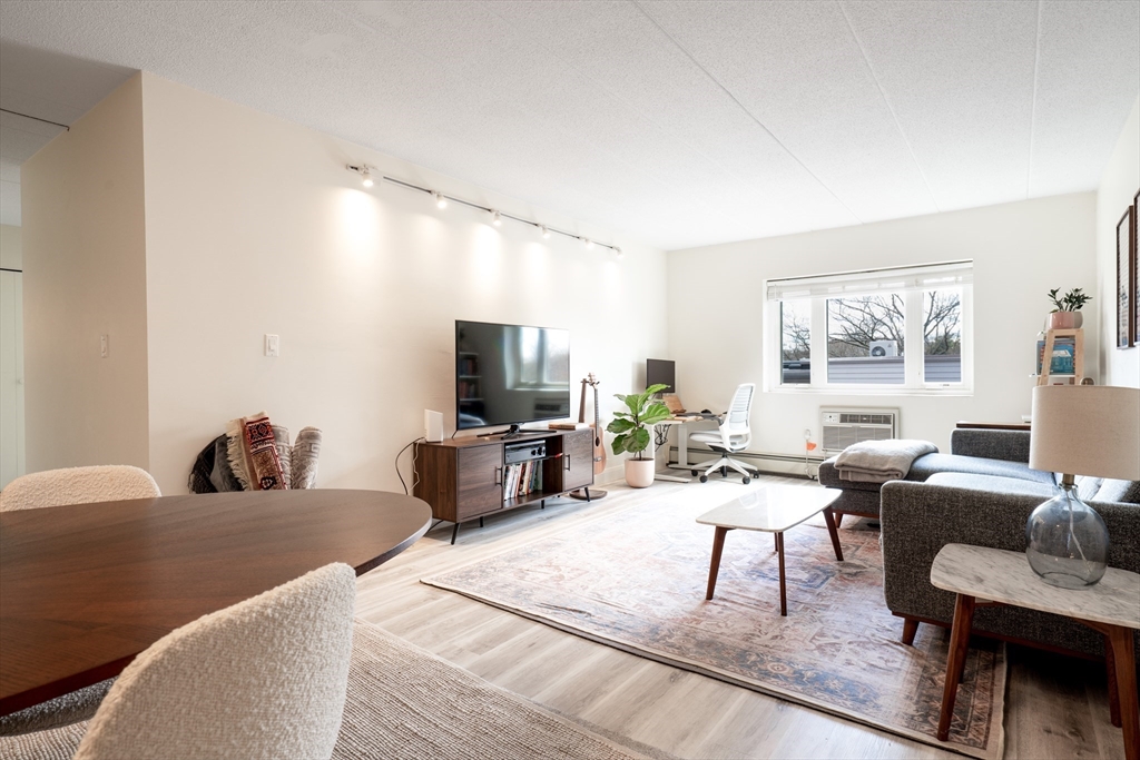 278 Beacon St, Ward Two