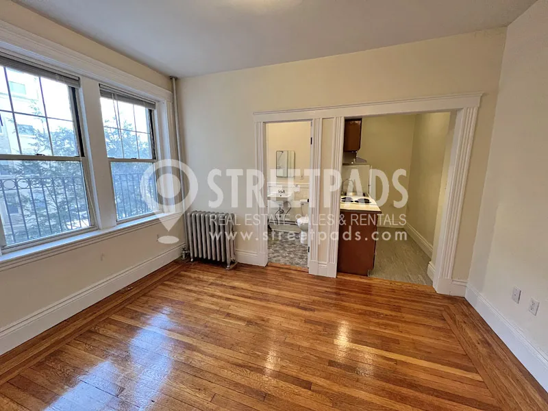 31 Park Dr, Fenway