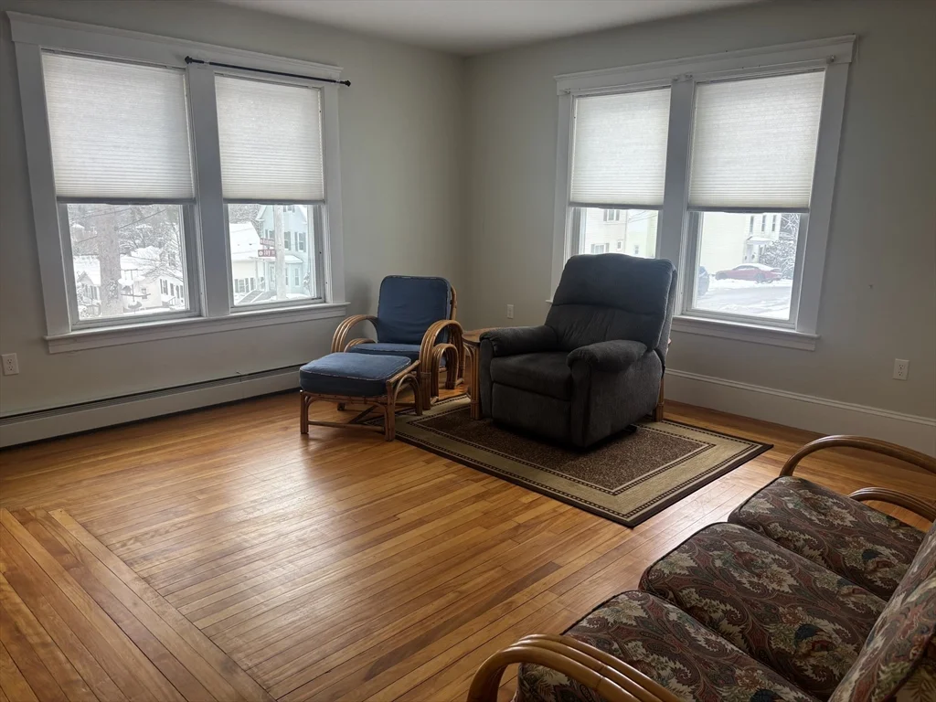 164 Washington St, Gardner