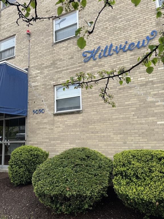 5050 Washington St, West Roxbury