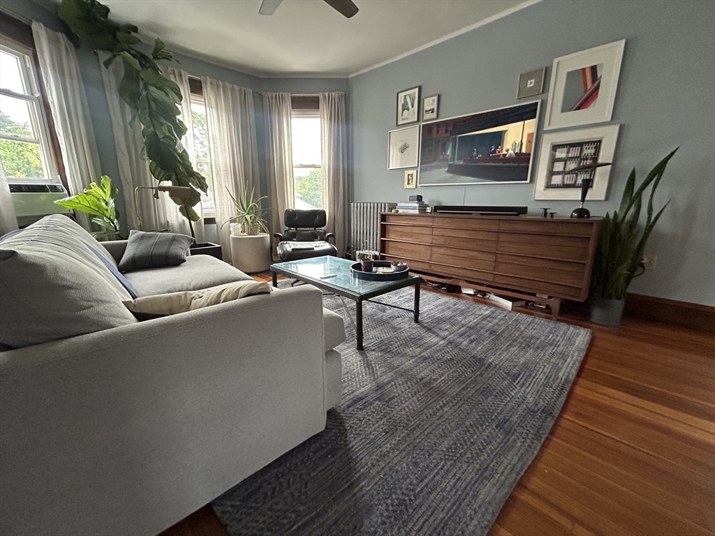 609 Centre St, Jamaica Plain