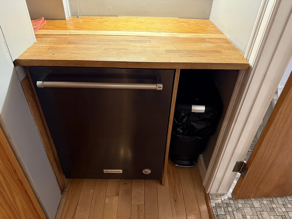 34 Florence, East Somerville