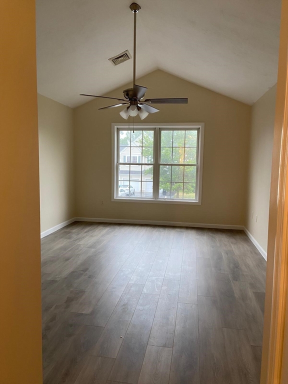 5 Eagle Dr, Shrewsbury