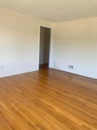 20 Abington Ave, Holbrook