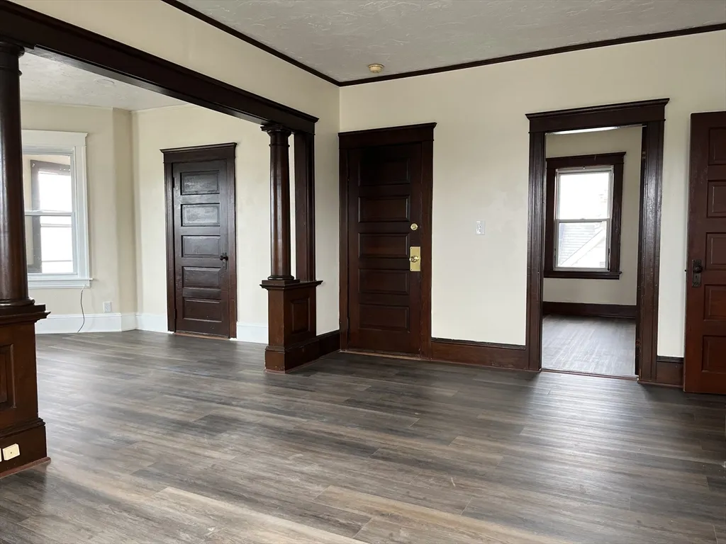 209 Pilgrim Ave, Worcester