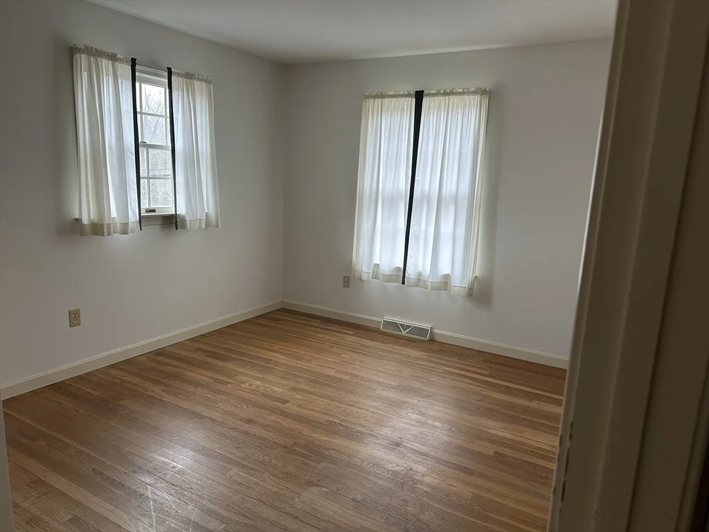 177 Orchard St, Newbury