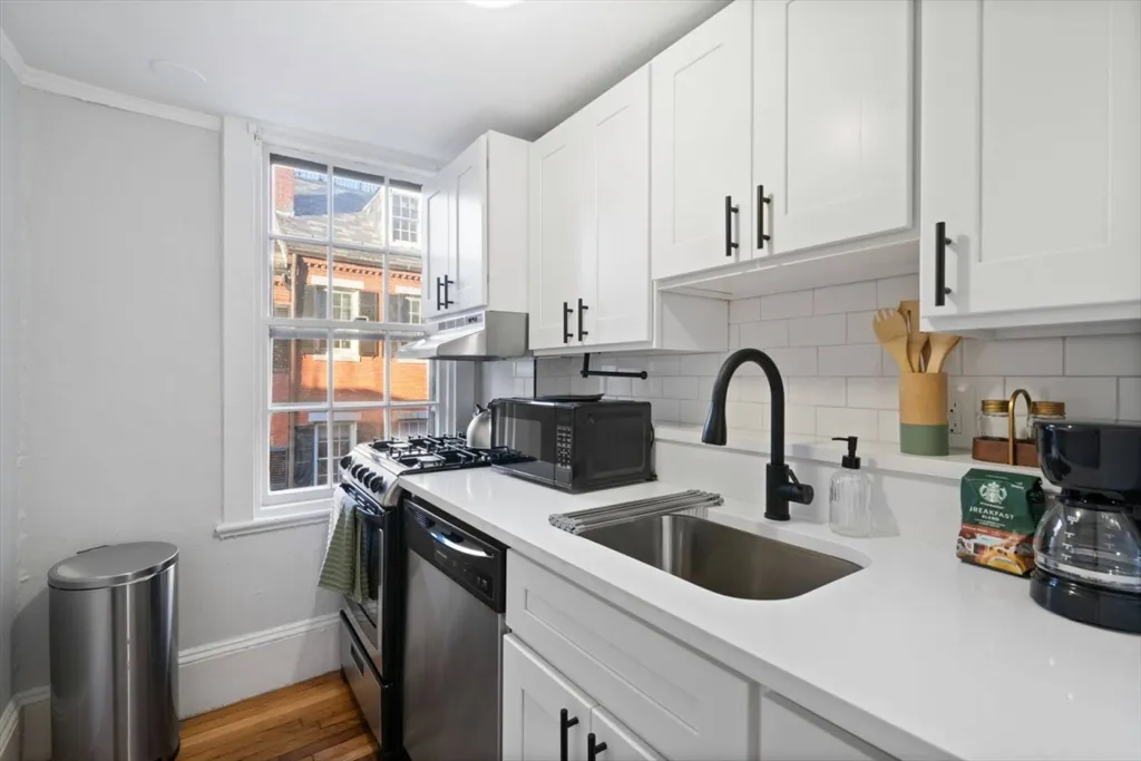 102 Revere St, Beacon Hill