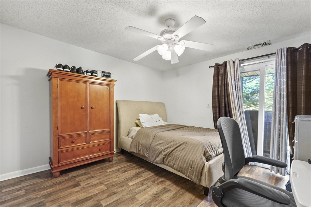 11 Ledgewood Way, Peabody