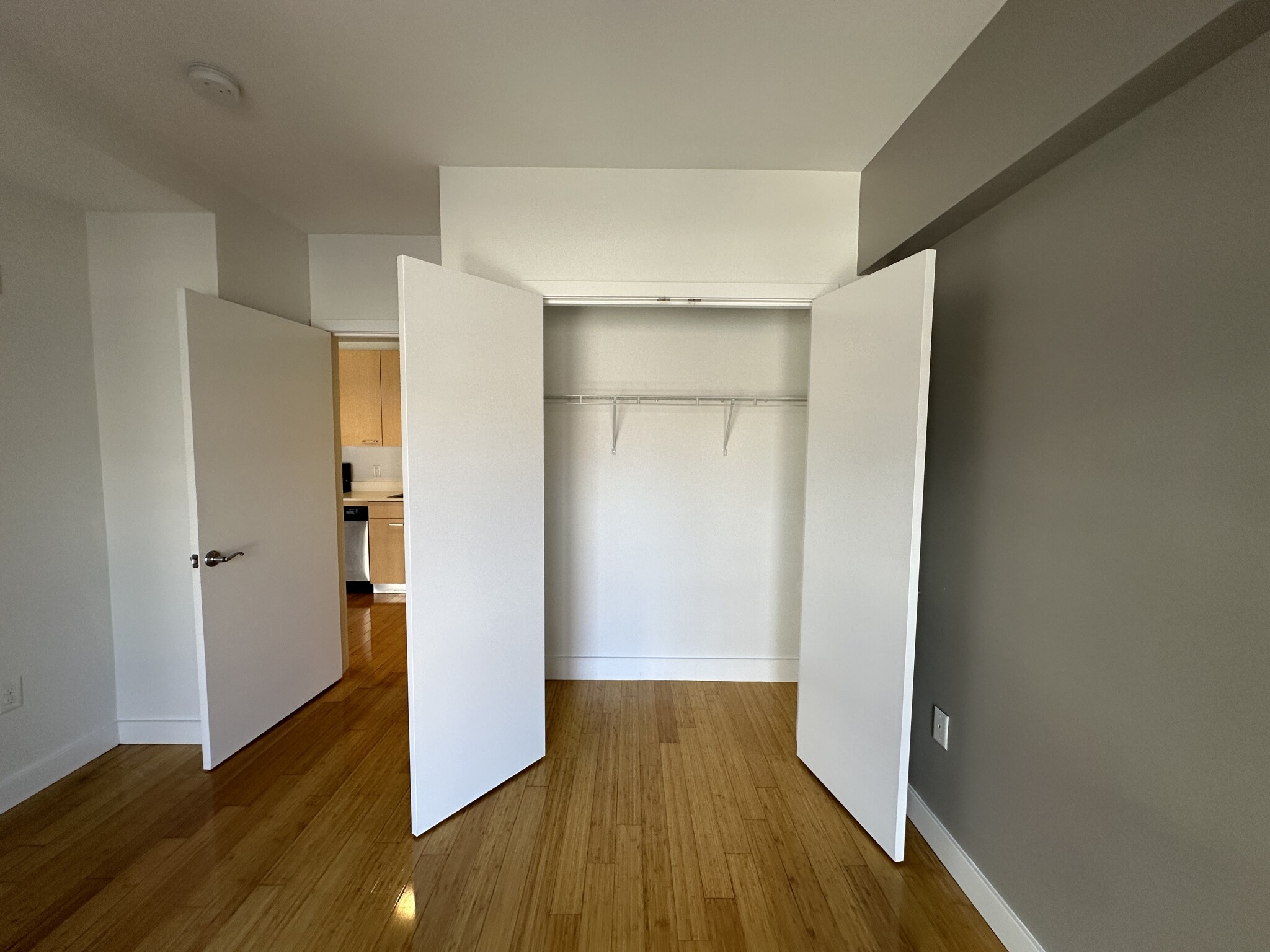 1085 Boylston St, Fenway