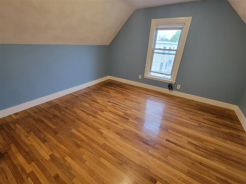 89 Cedar St, Powder House Square