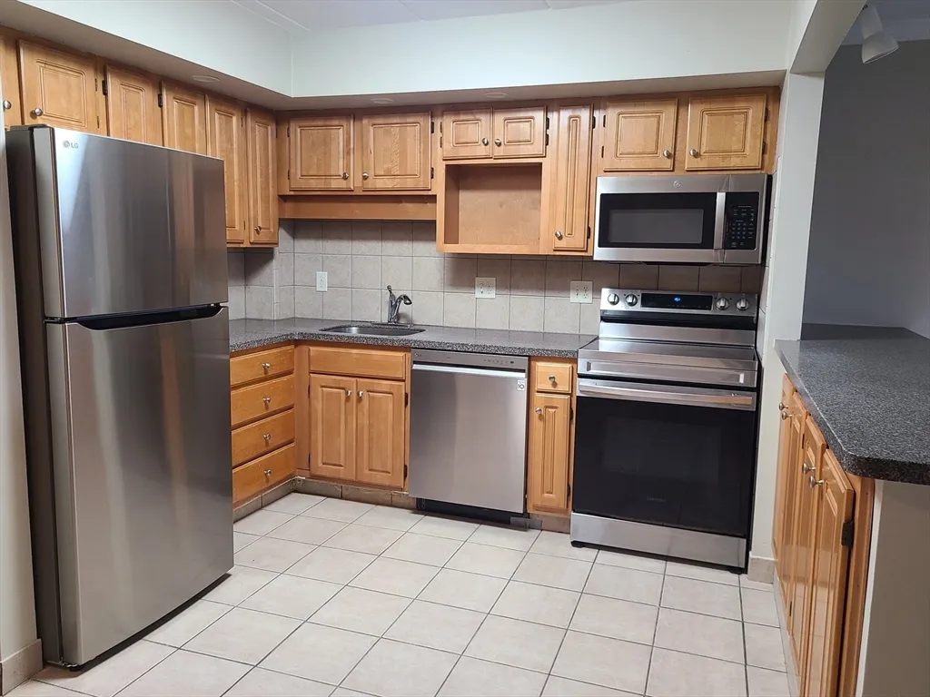 566 Washington St, Weymouth