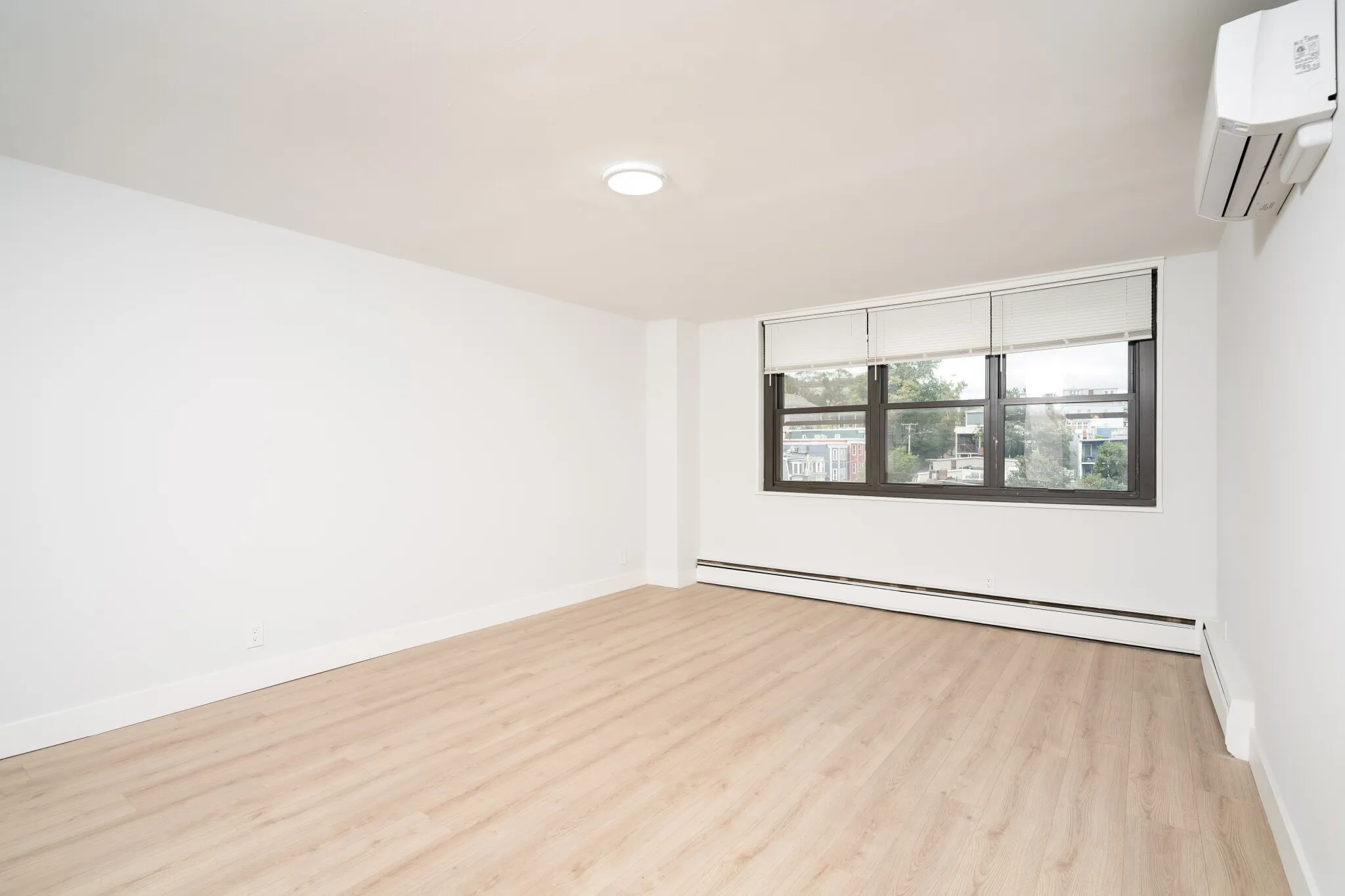 1410 Columbia Rd, South Boston