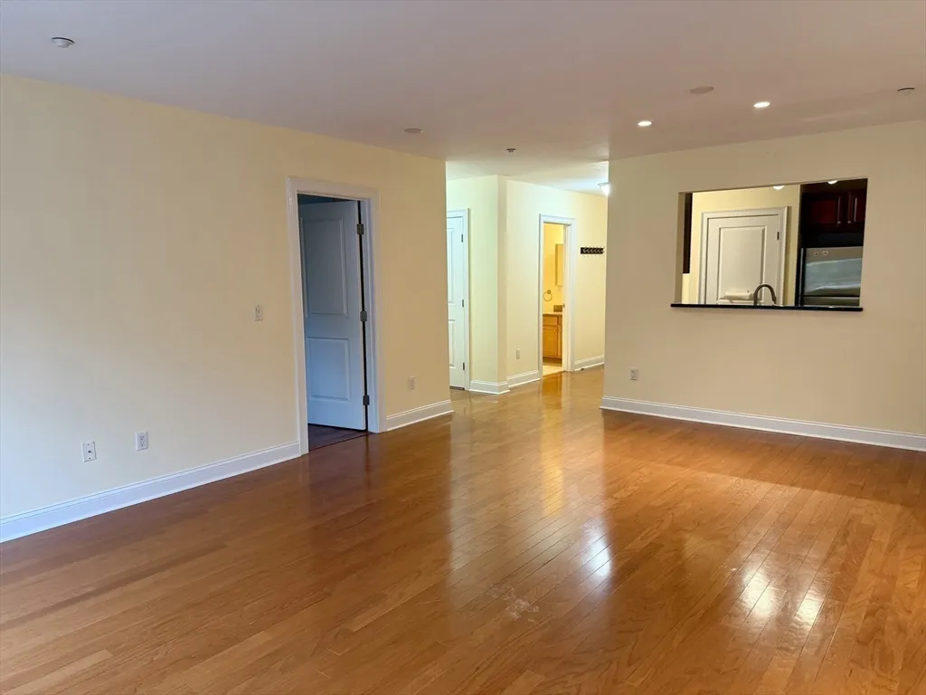 11 Cheriton Rd, West Roxbury