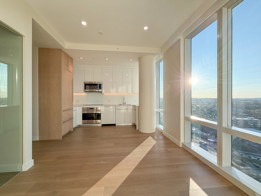 188 Brookline Ave, Fenway