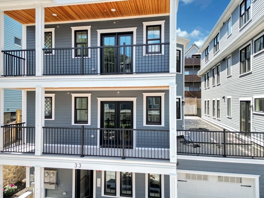 31 Woodlawn, Jamaica Plain