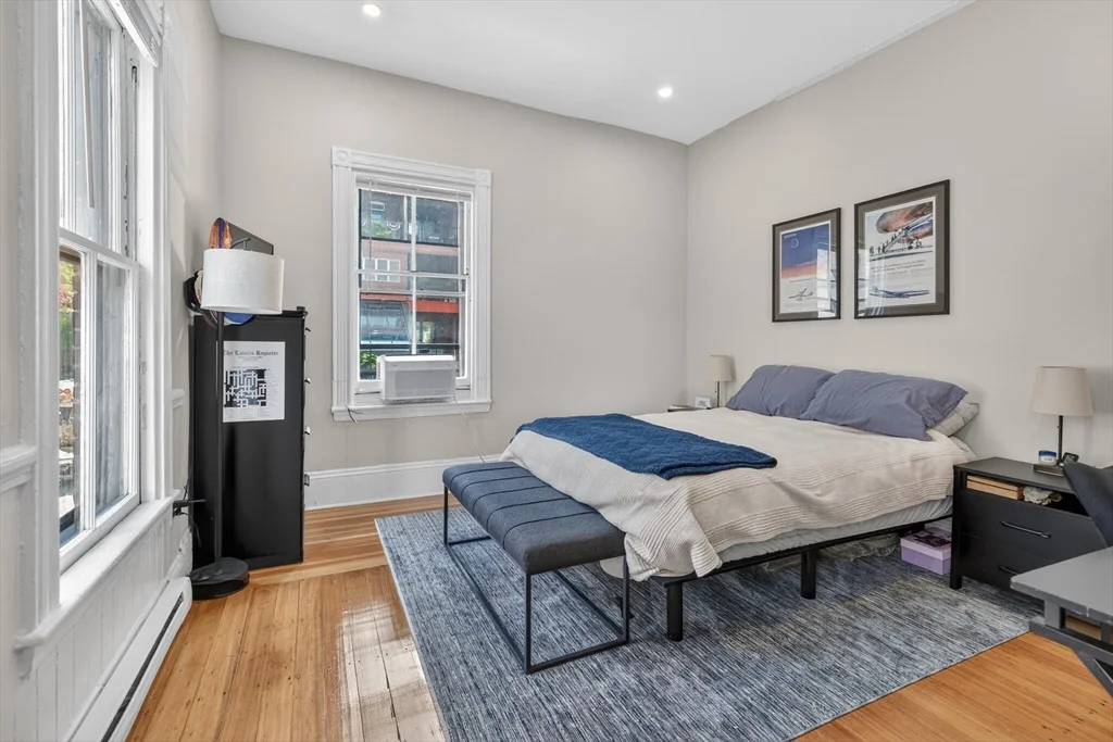 16 Cumberland St, Back Bay