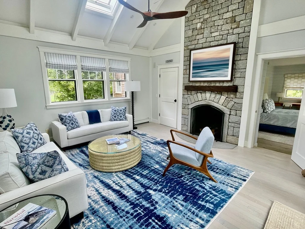 1 Pochick Ave, Nantucket