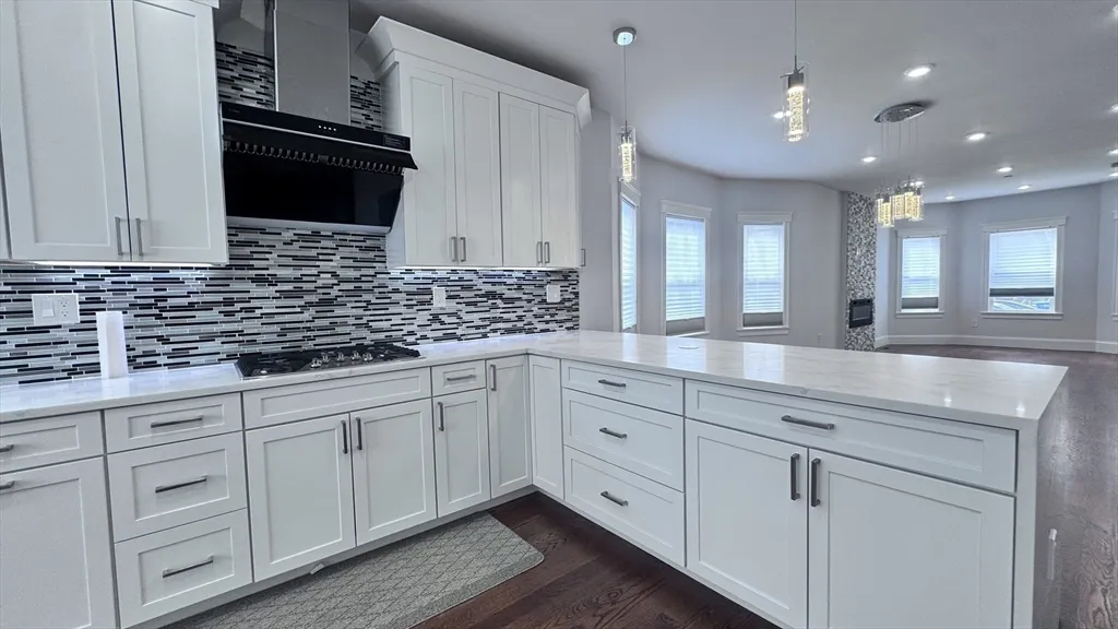 27 Aberdeen Rd, Powder House Square