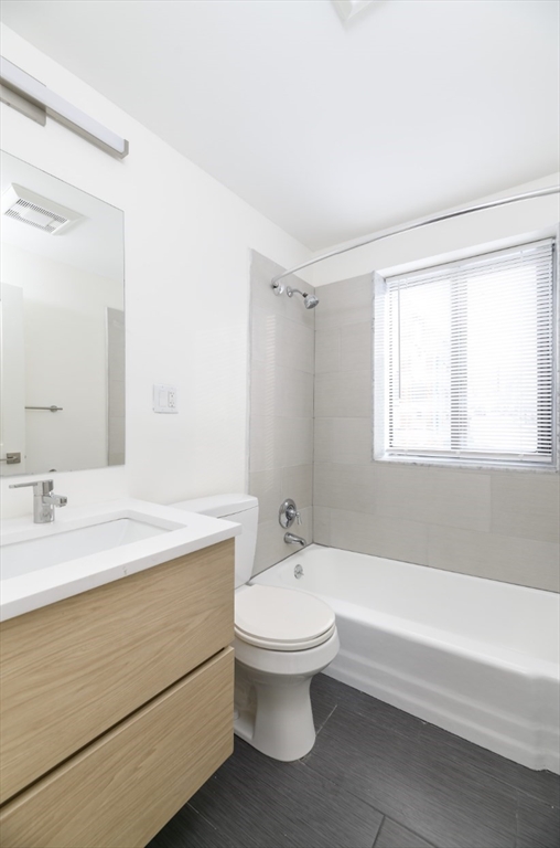 40 Parker Hill Ave, Mission Hill