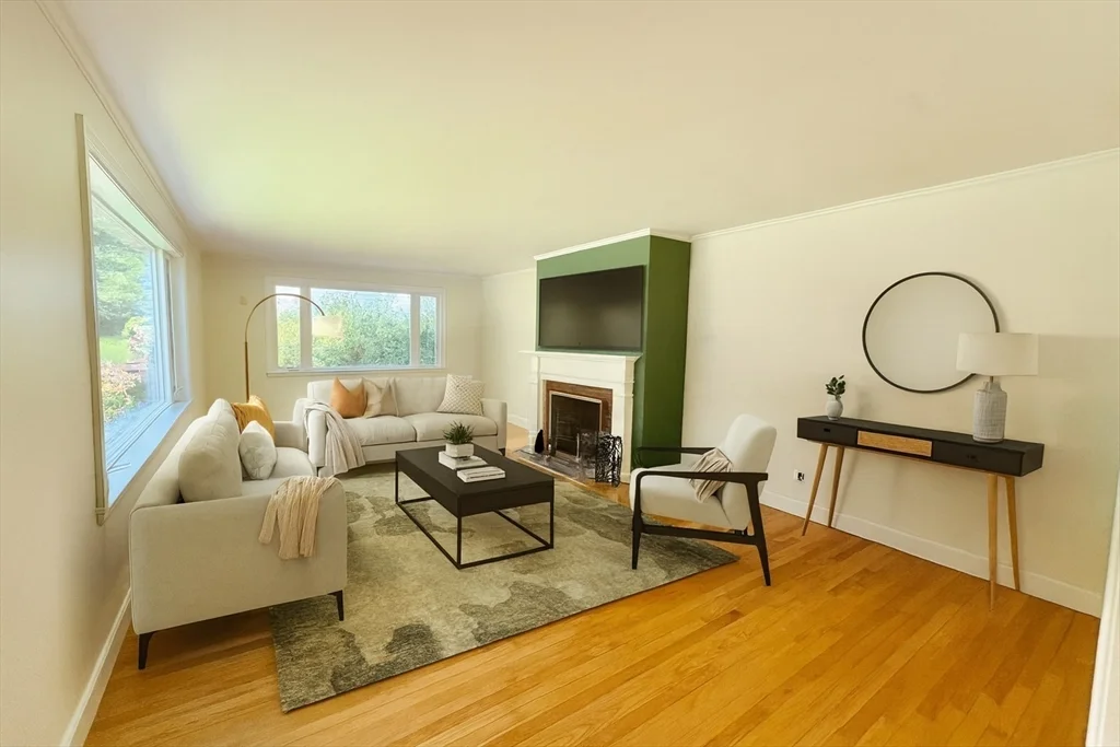 379 Newton St, Chestnut Hill