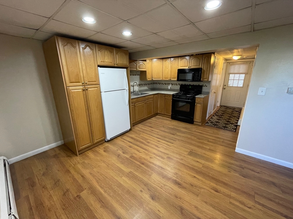 215 Chelmsford St, Chelmsford