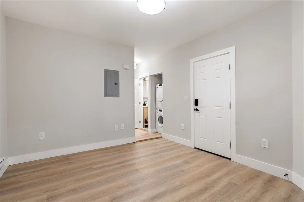 17 M St, South Boston