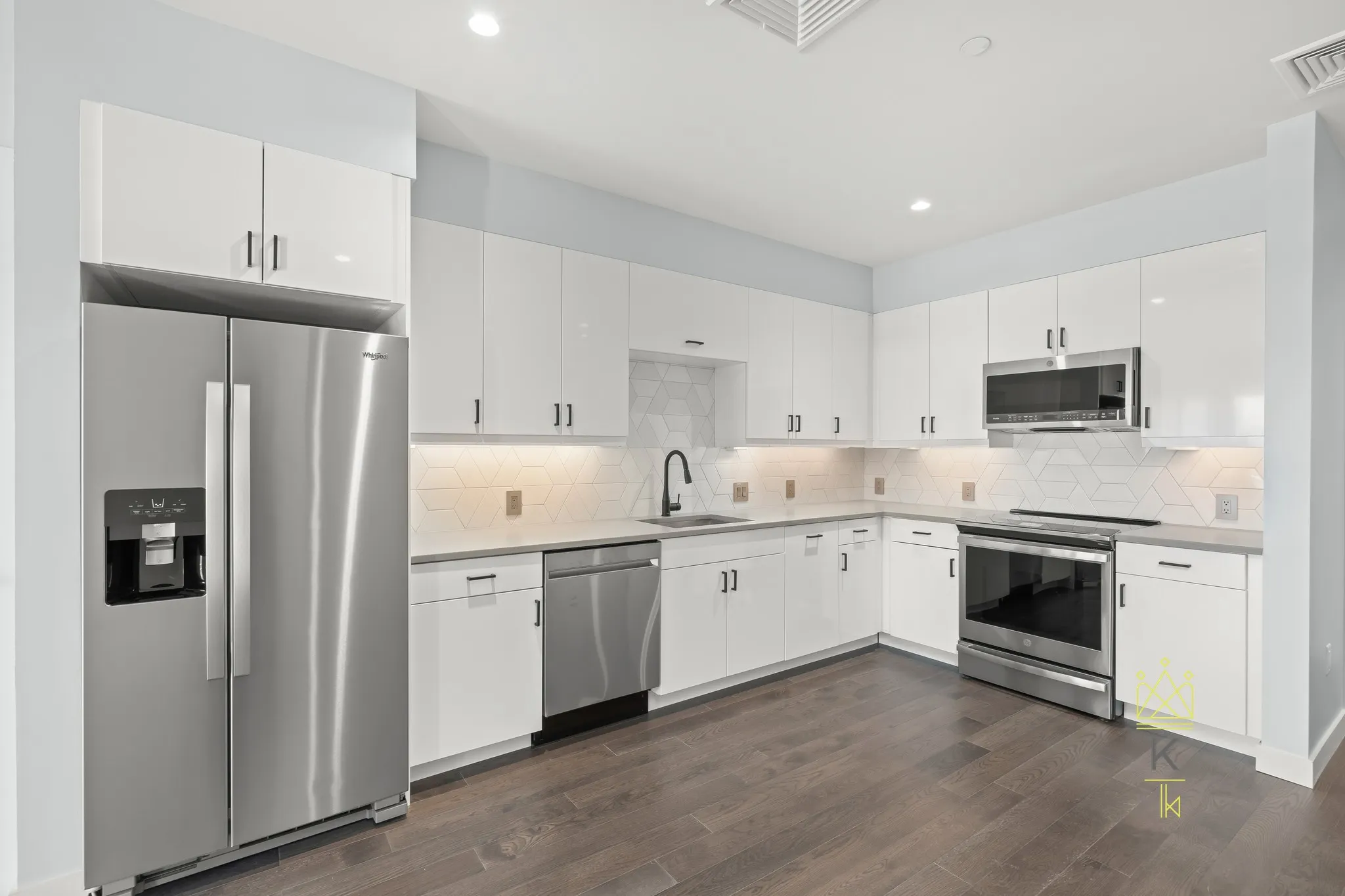 54 Auburn St, Coolidge Corner