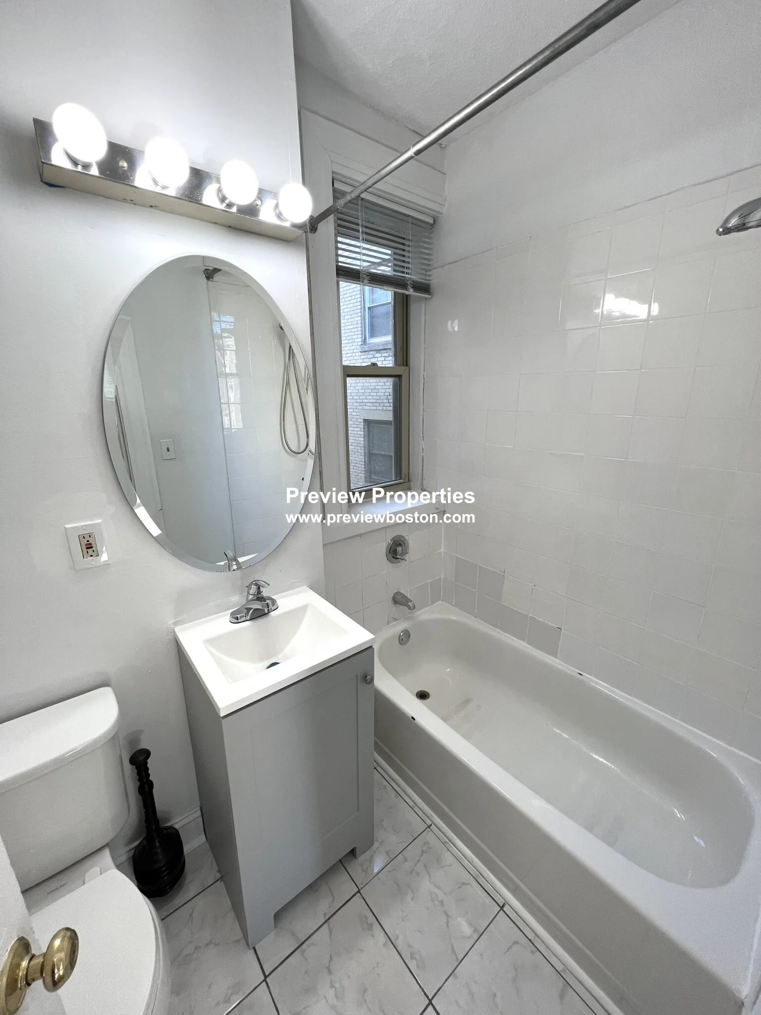 1665 Commonwealth Ave, Brighton