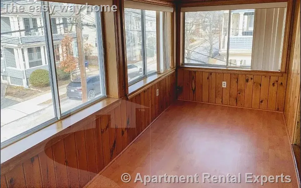 19 Adams St, East Arlington