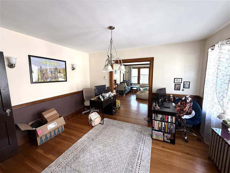 53 Forest St, Medford