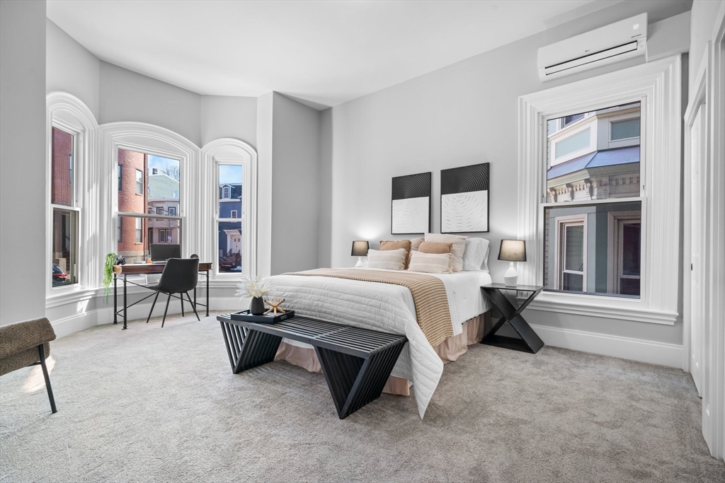 390 Meridian St, Central Square