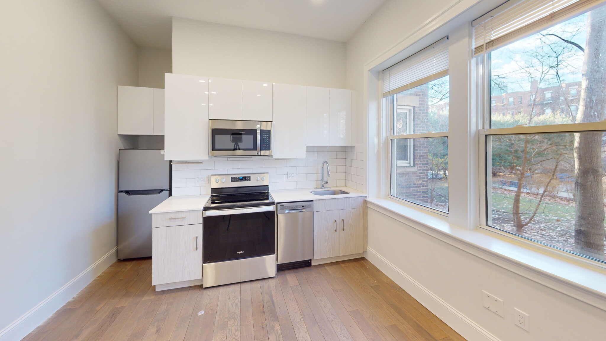 124 Peterborough St, Fenway