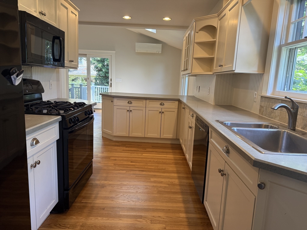 11 Durant Rd, Wellesley