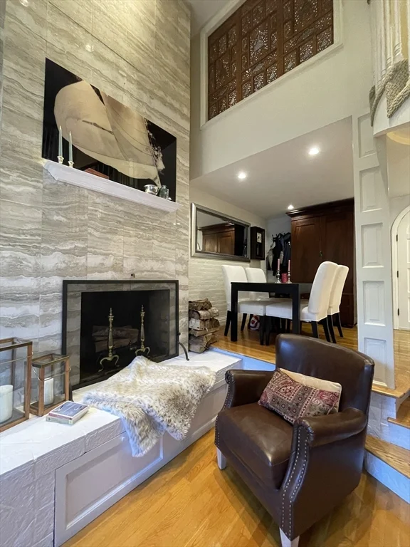 124 Beacon St, Back Bay