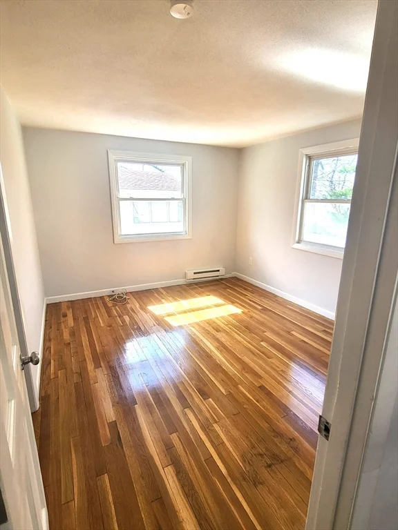 169 Wood Ave, Hyde Park