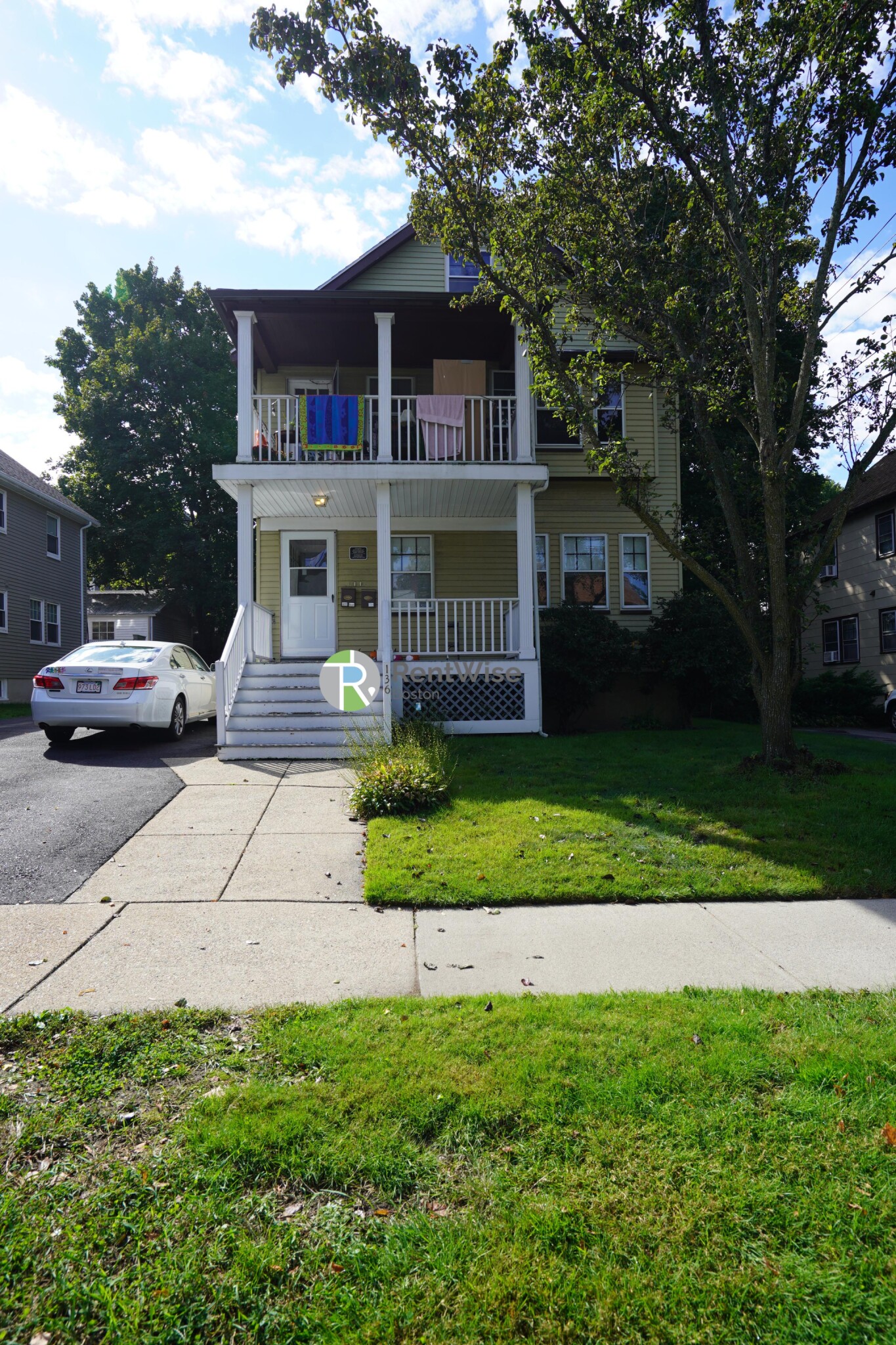 136 Arlington St, Oak Square